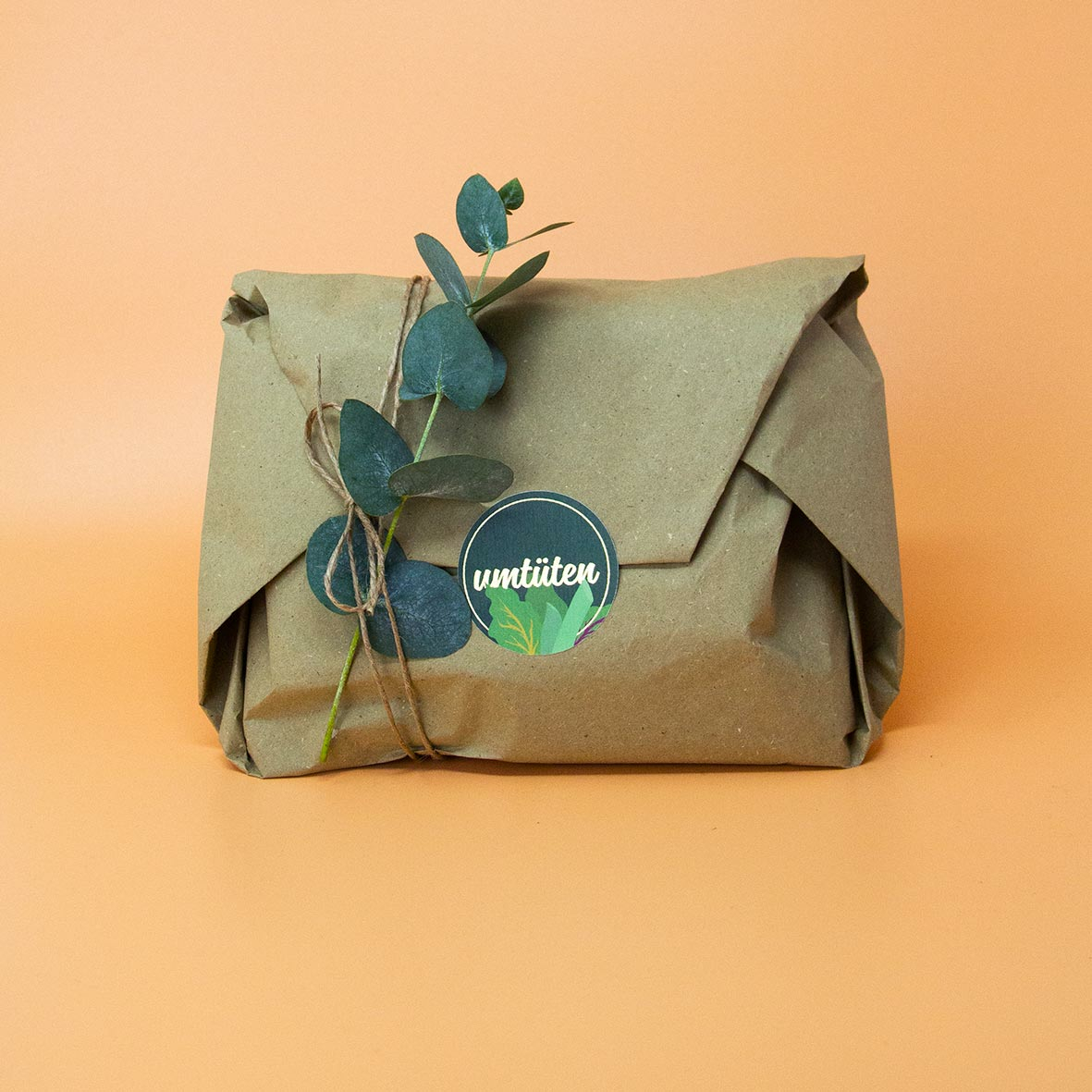 Geschenkeservice nachhaltig eingepackt